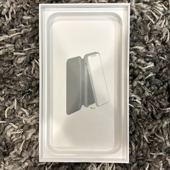 New APPLE IPhone 11 Pro Max Leather Folio Case in Black - Picture 12 of 14